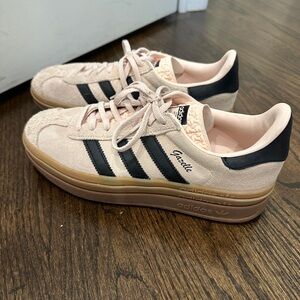 Adidas Gazelle - Women’s 8